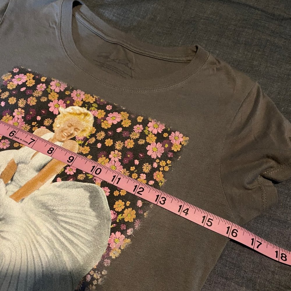 Grey Marilyn Monroe White Dress Tee - Picture 4 of 6